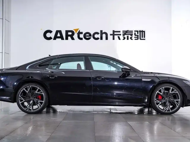 Audi A7L — Фото автомобиля 5