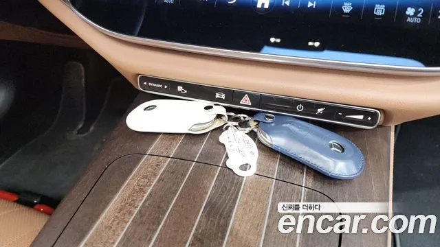 Mercedes-Benz E-Class — Фото автомобиля 13