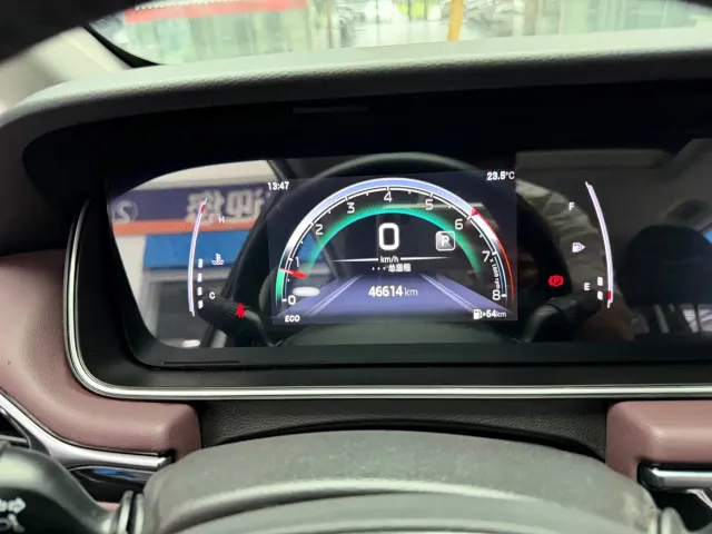 GAC Trumpchi M6 — Фото автомобиля 13