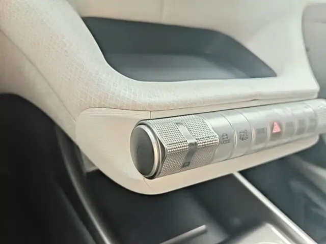 BYD Dolphin — Фото автомобиля 13