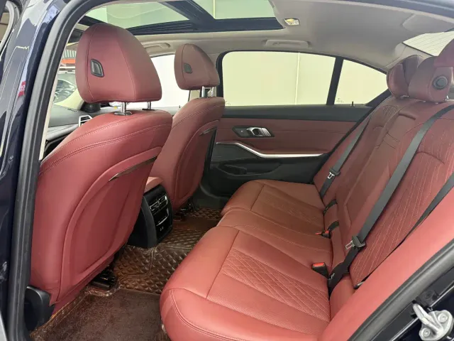 BMW 3 Series — Фото автомобиля 12