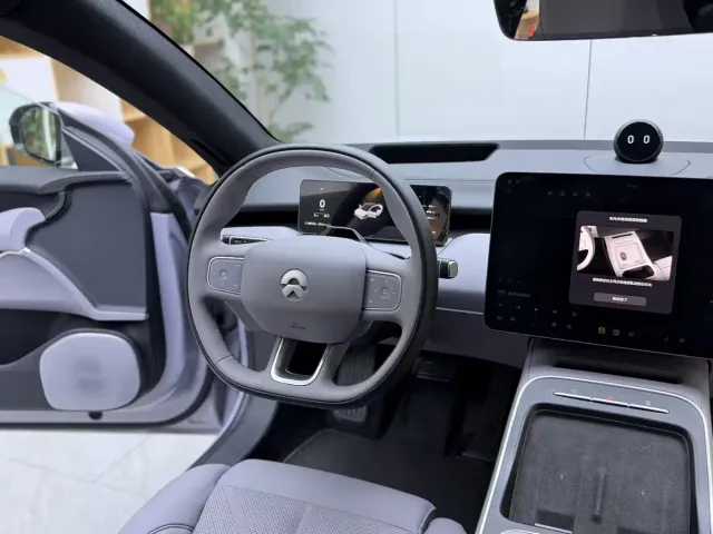 Nio ET5 — Фото автомобиля 8