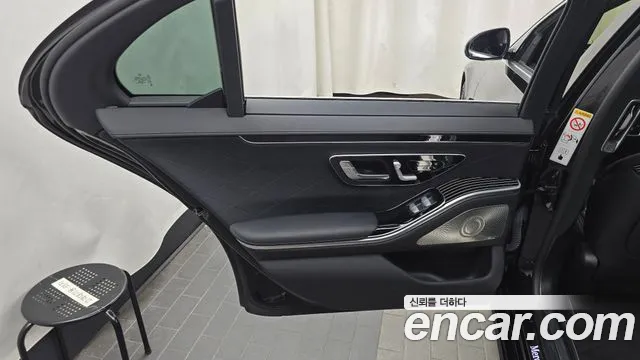 Mercedes-Benz S-Class — Фото автомобиля 20