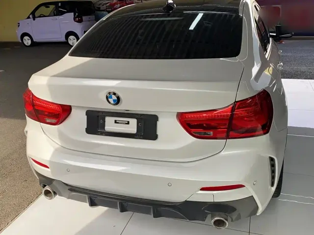 BMW 1 Series — Фото автомобиля 10