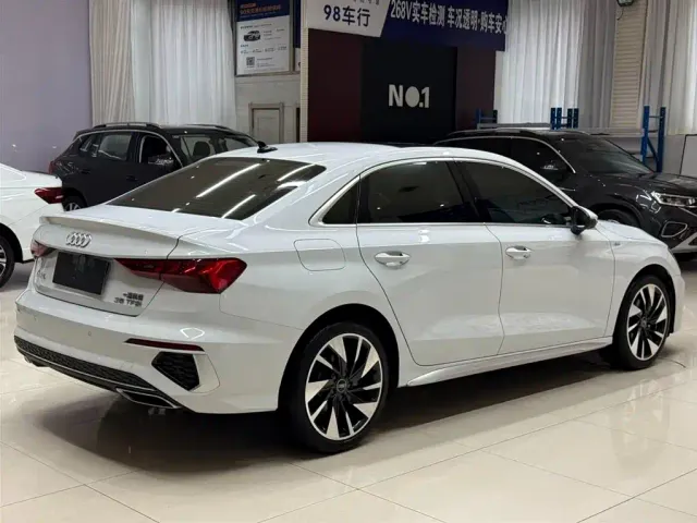 Audi A3 — Фото автомобиля 4