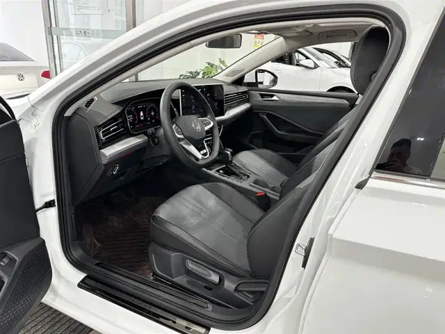Volkswagen Sagitar — Фото автомобиля 30