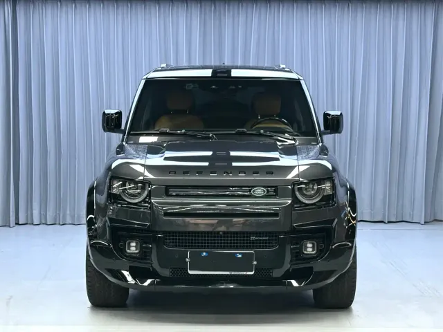Land Rover Defender — Фото автомобиля 2