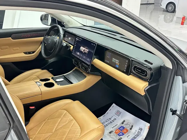 Leapmotor C11 — Фото автомобиля 4