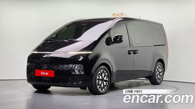 Фотография автомобиля — Hyundai Staria