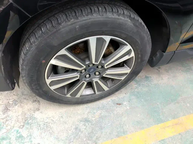Ford Edge — Фото автомобиля 22