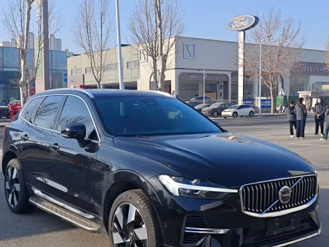 Фотография автомобиля — Volvo XC60