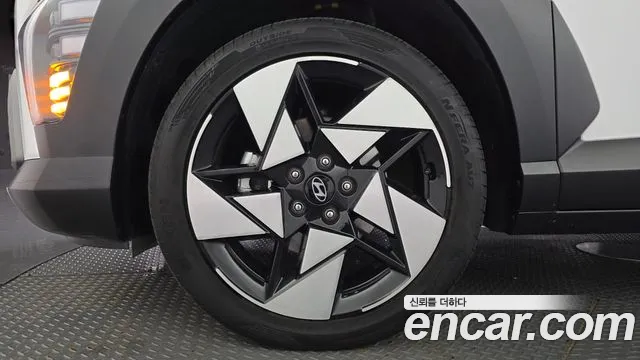 Hyundai Kona SX2 — Фото автомобиля 5