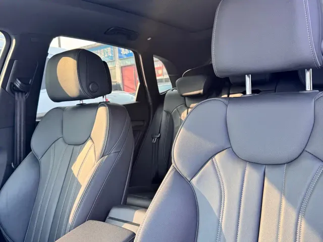Audi Q5L — Фото автомобиля 7