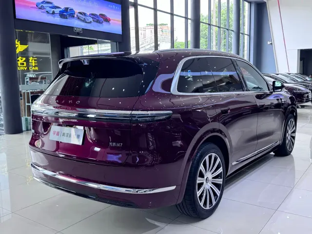 Aito M7 — Фото автомобиля 6