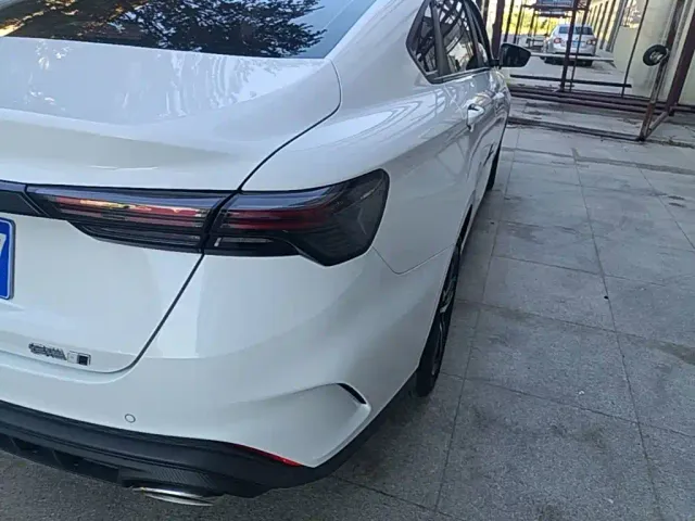 Geely Binrui — Фото автомобиля 7