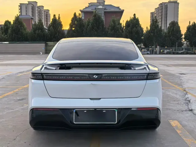 Dongfeng eπ 007 — Фото автомобиля 8