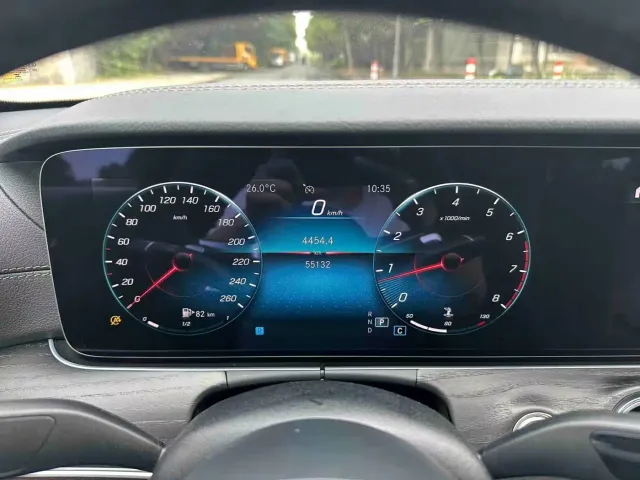 Mercedes-Benz E-Class — Фото автомобиля 15