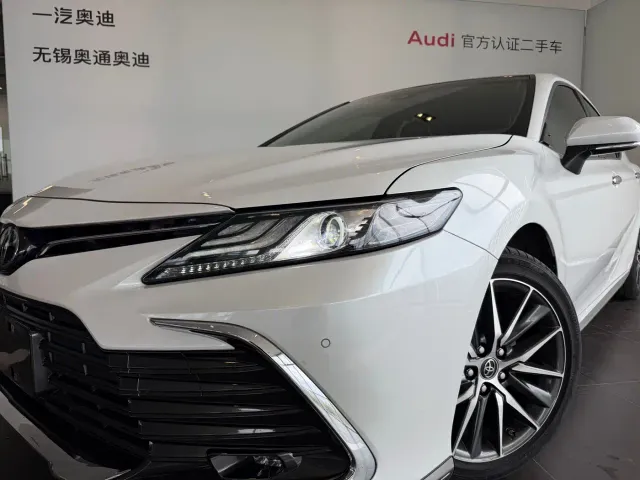 Toyota Camry — Фото автомобиля 6