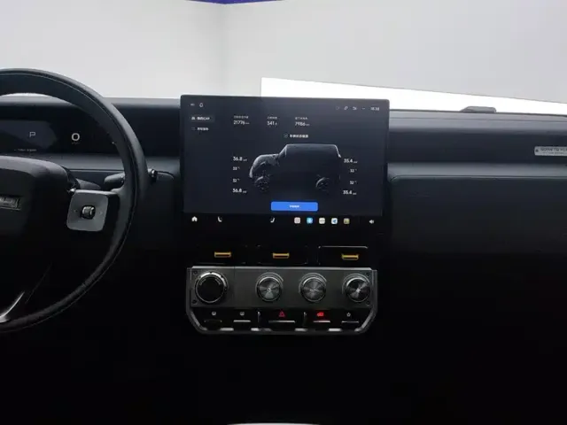 iCAR V23 — Фото автомобиля 13