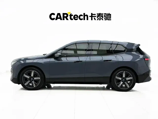 BMW iX — Фото автомобиля 3