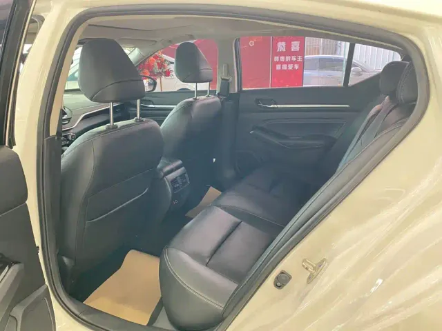 Nissan Teana — Фото автомобиля 7