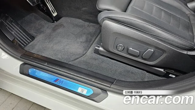 BMW X4 xDrive20i M Sport Pro Special Edition — Фото автомобиля 30