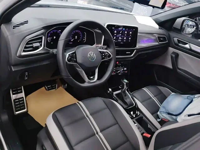 Volkswagen T-Roc — Фото автомобиля 9