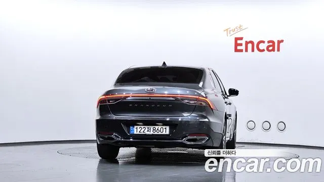 Hyundai Grandeur — Фото автомобиля 3