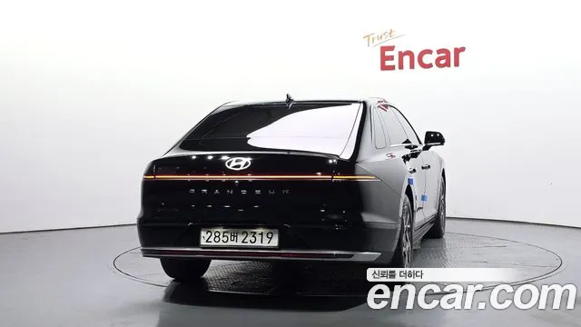 Hyundai Grandeur Grandeur (GN7) 2.5 Бензин 2WD — Фото автомобиля 4
