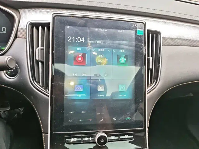 Roewe i6 MAX EV — Фото автомобиля 12