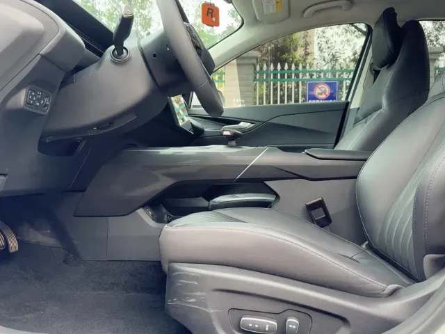 Changan Lamore — Фото автомобиля 4