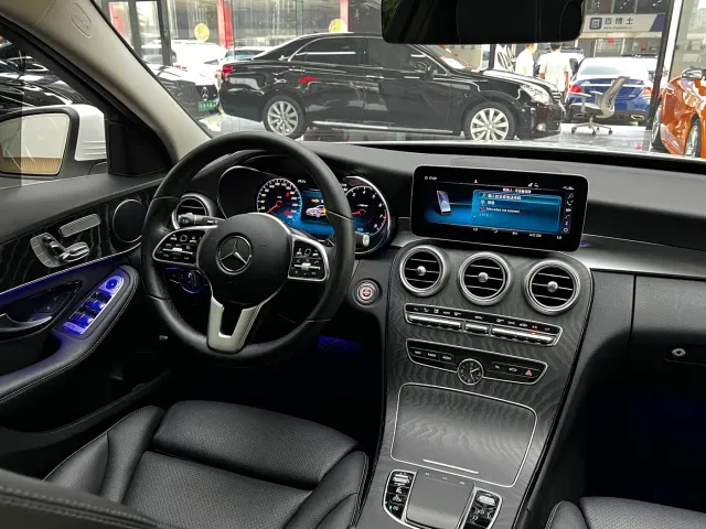Mercedes-Benz C-Class — Фото автомобиля 23
