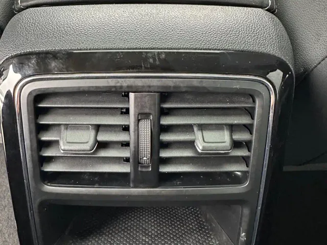 Volkswagen Passat — Фото автомобиля 18