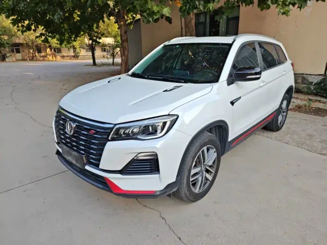 Фотография автомобиля — Changan CS75