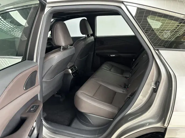 Lexus RX — Фото автомобиля 22