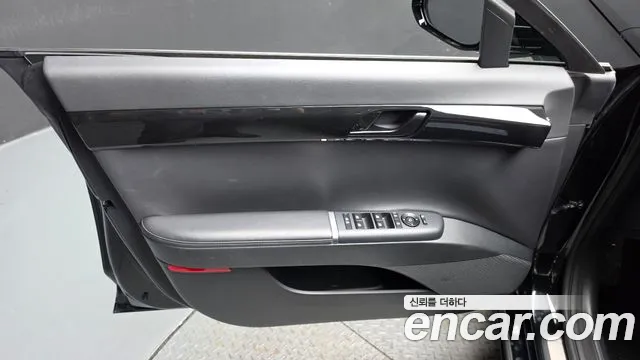 Hyundai Grandeur GN7 — Фото автомобиля 13