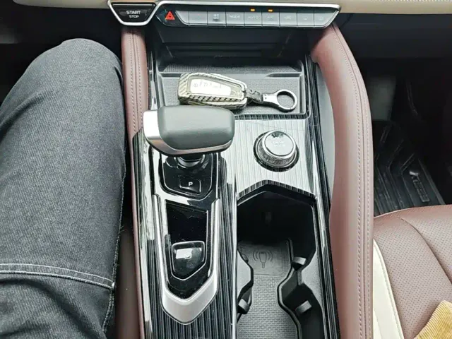 Geely Xingyue L — Фото автомобиля 13