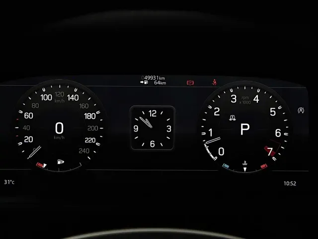 Land Rover Defender — Фото автомобиля 9