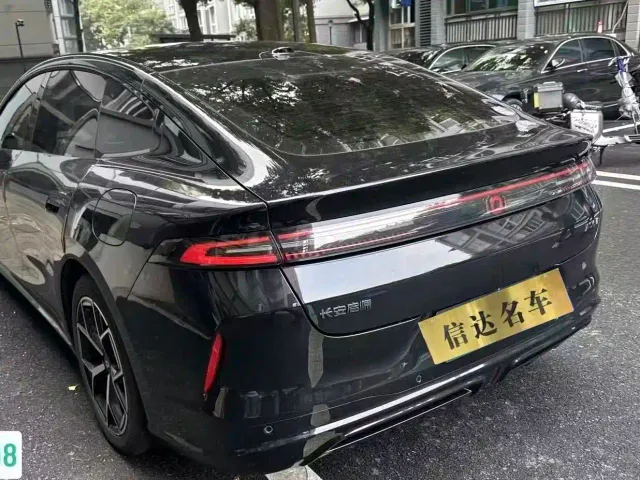Changan Qiyuan A06 — Фото автомобиля 8