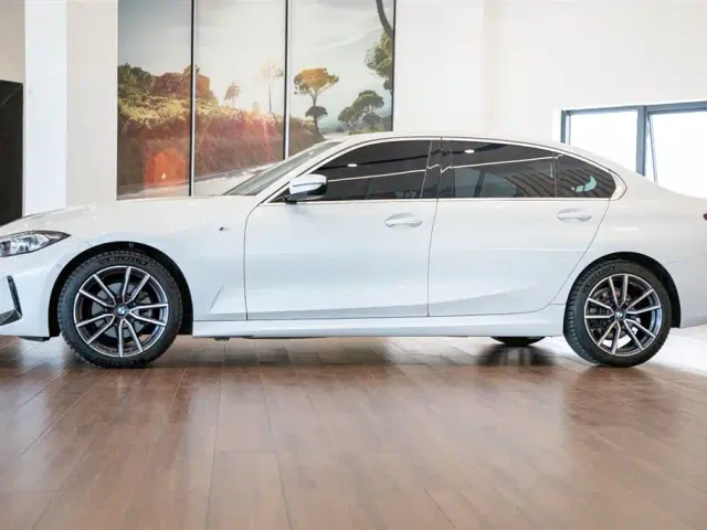 BMW 3 Series — Фото автомобиля 3