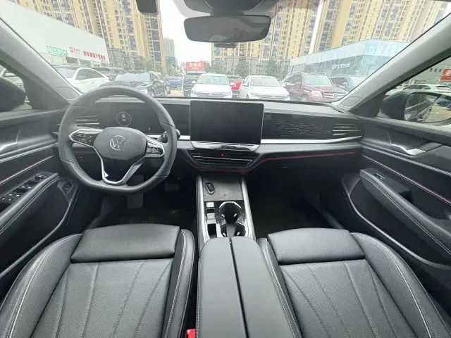 Volkswagen Passat — Фото автомобиля 4