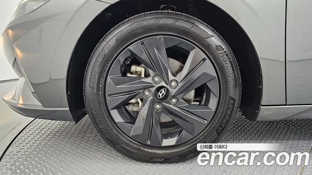 Hyundai AVANTE Avante (CN7) — Фото автомобиля 5