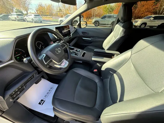 Toyota Granvia — Фото автомобиля 4