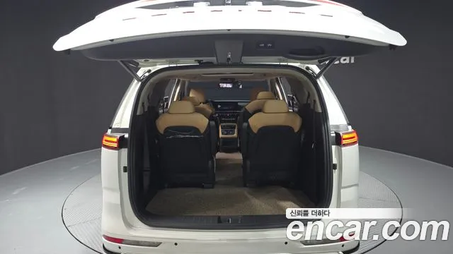 Kia Canival Carnival 4 поколение Дизель 9 мест Signature — Фото автомобиля 16