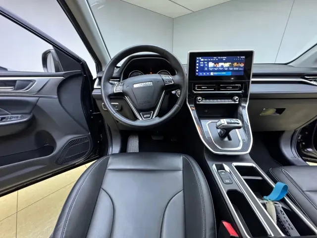 Haval M6 — Фото автомобиля 19