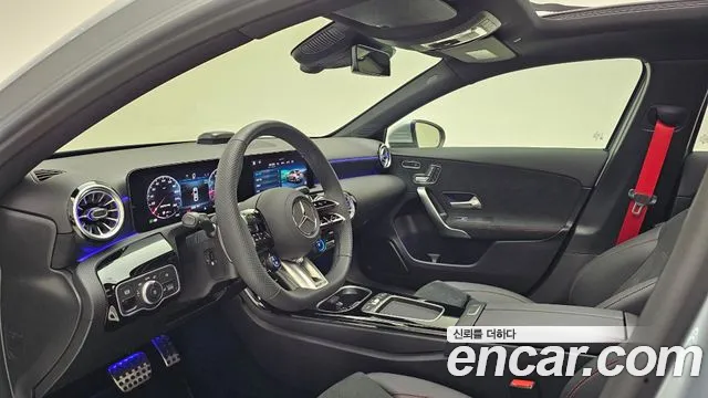 Mercedes-Benz A-Class — Фото автомобиля 14