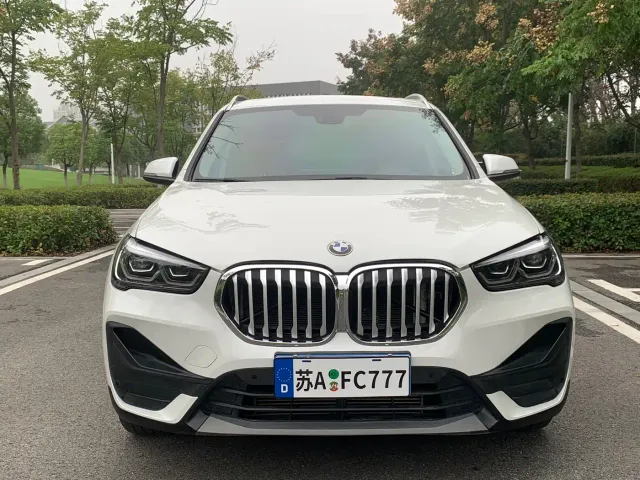 BMW X1 — Фото автомобиля 2