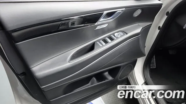 Genesis GV80 — Фото автомобиля 13