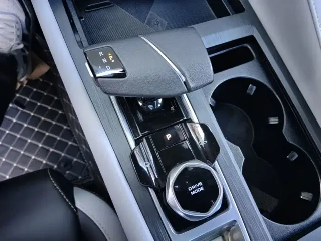 Changan CS75 Plus — Фото автомобиля 13