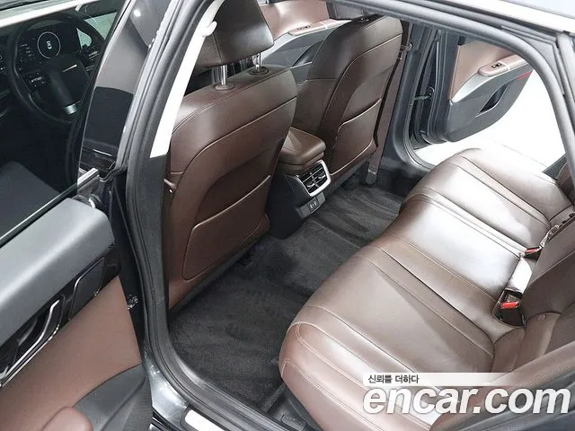 Hyundai Grandeur GN7 — Фото автомобиля 10